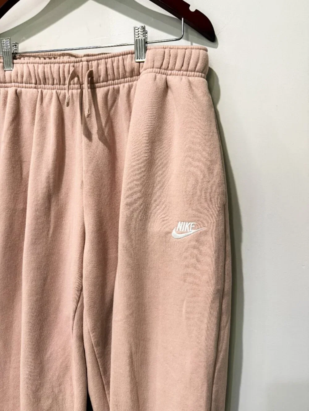 Nike Sportswear Club Fleece Mid-Rise Oversized Sweatpants Pink Women's Size M